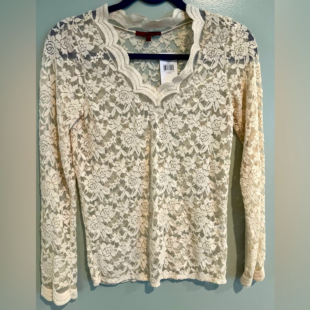 NWT Red by BKE long sleeve stretch lace top, color cream, XS.